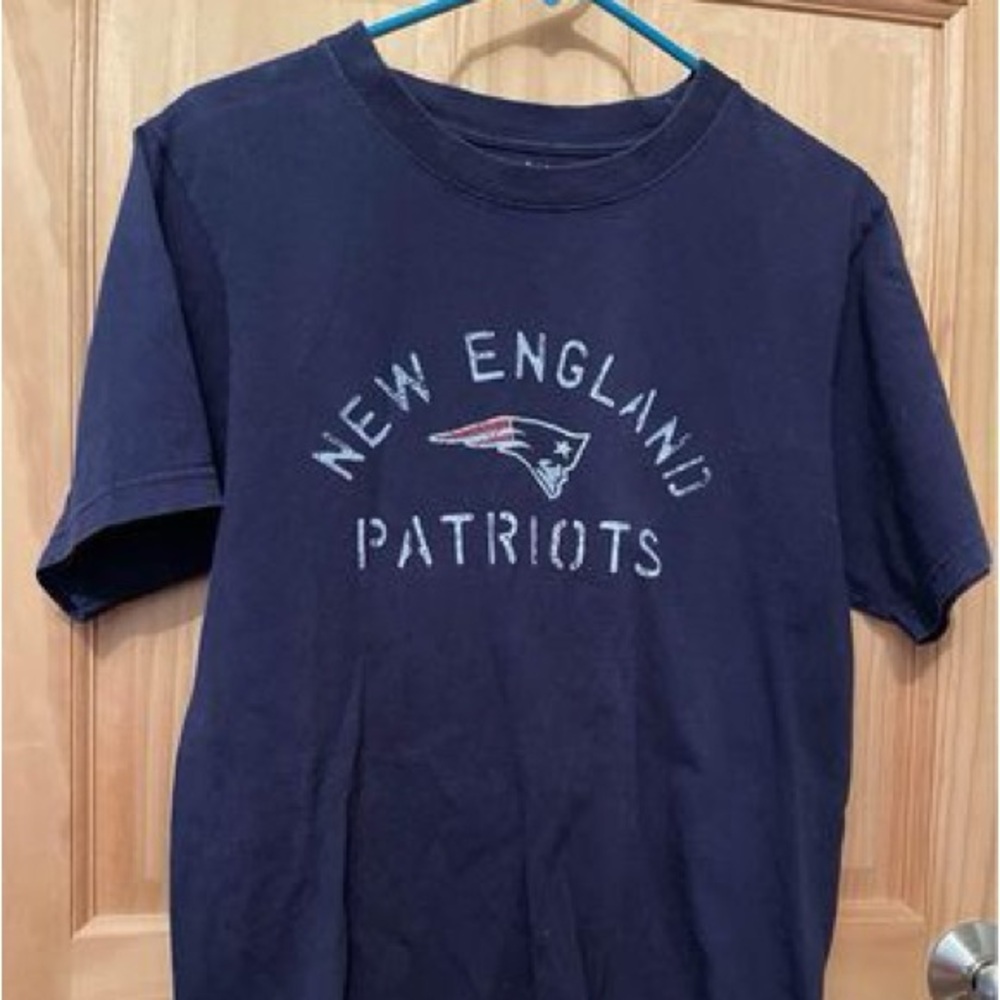 New England Patriots Men’s Size Medium Reebok T-Shirt, like new